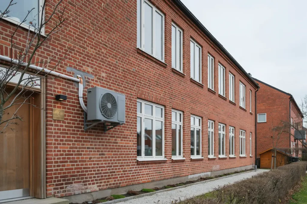 installation av luft vattenv rmepump i radhus i storvreten tumba